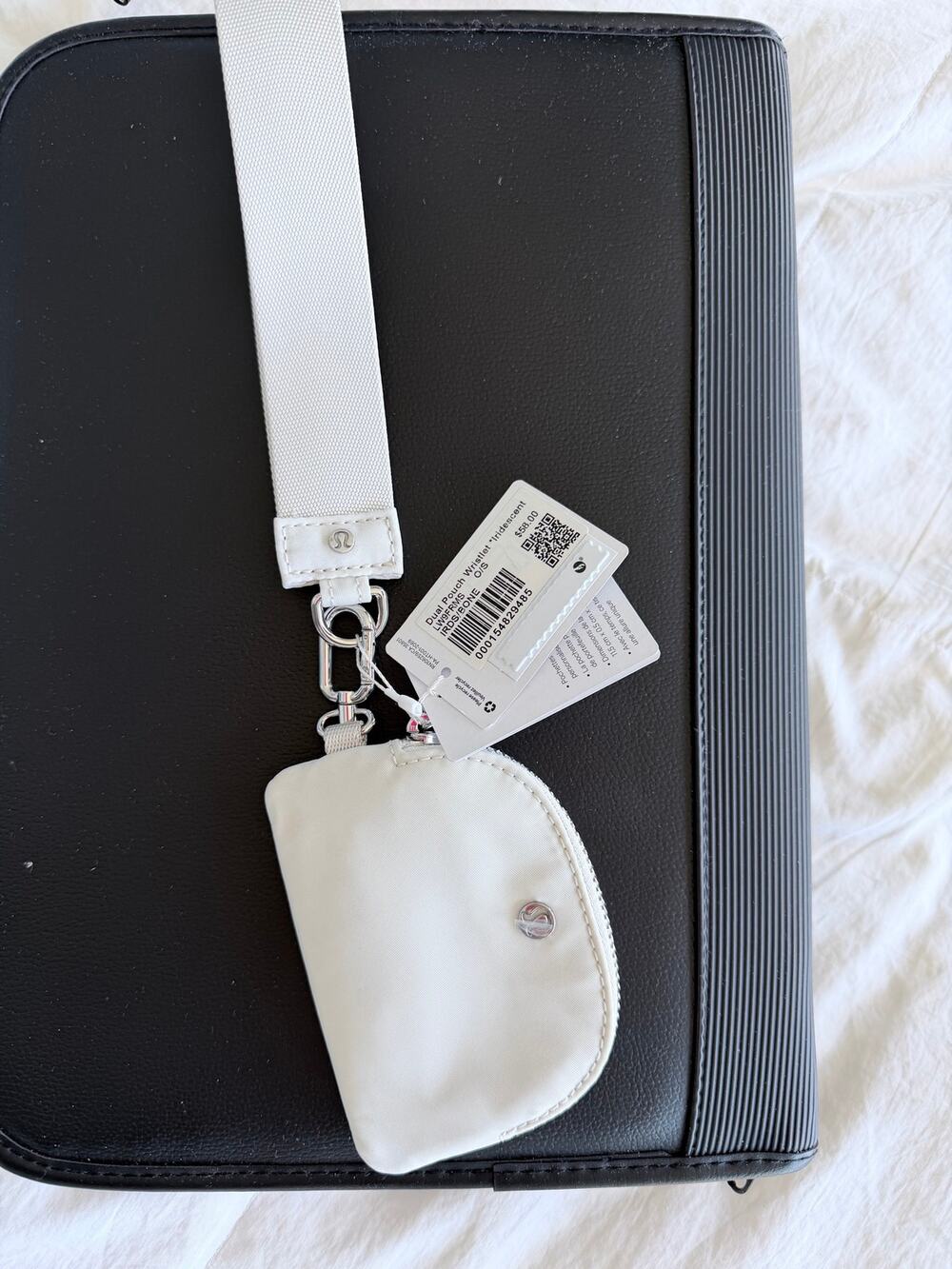 NEW LULULEMON DUAL POUCH IN WHITE/VAPOR COLORWAY